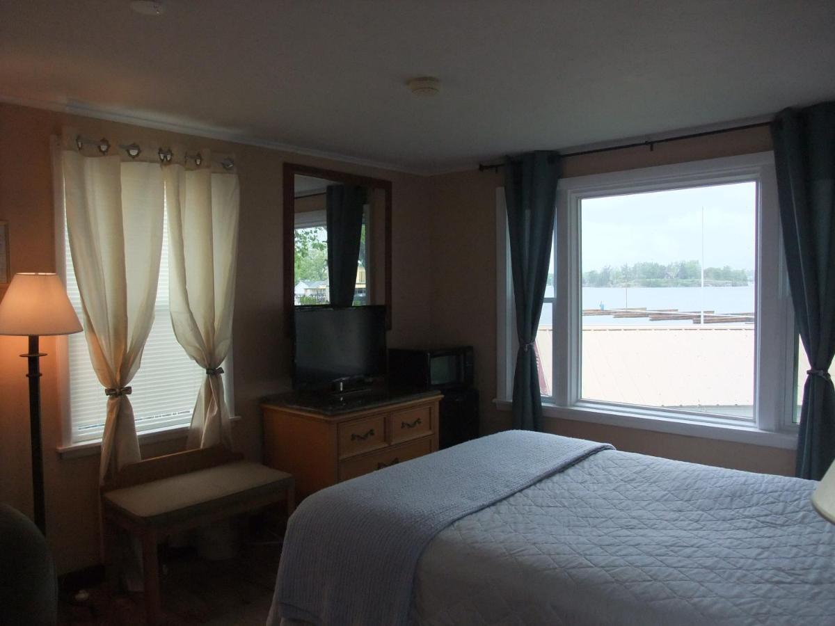 Hills Motel & Marina Александрия Бей Екстериор снимка