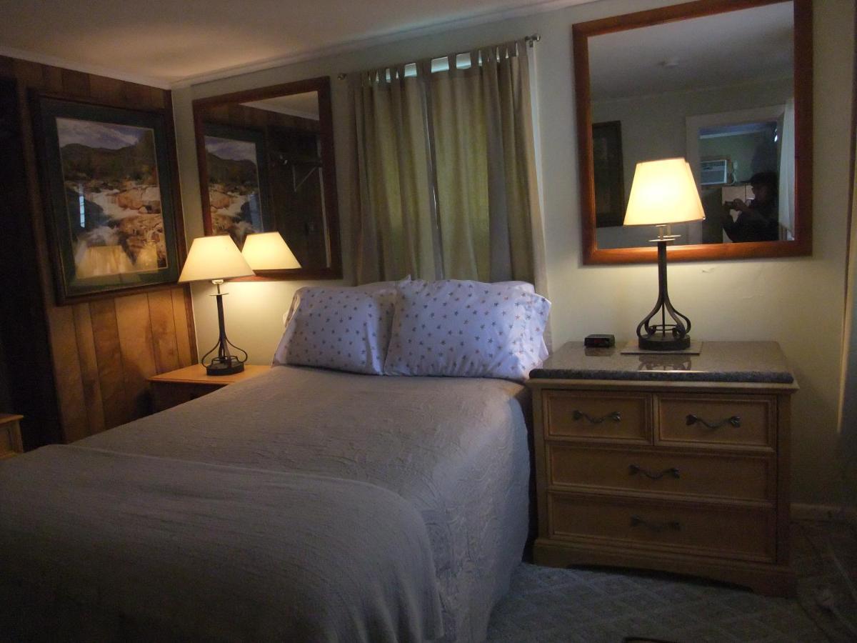 Hills Motel & Marina Александрия Бей Екстериор снимка