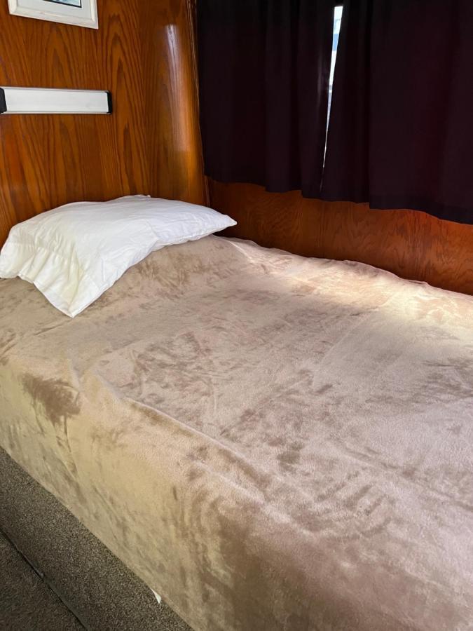 Hills Motel & Marina Александрия Бей Екстериор снимка